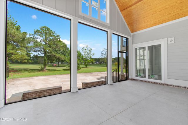 9447 Old Salem Way NW, Calabash, NC 28467