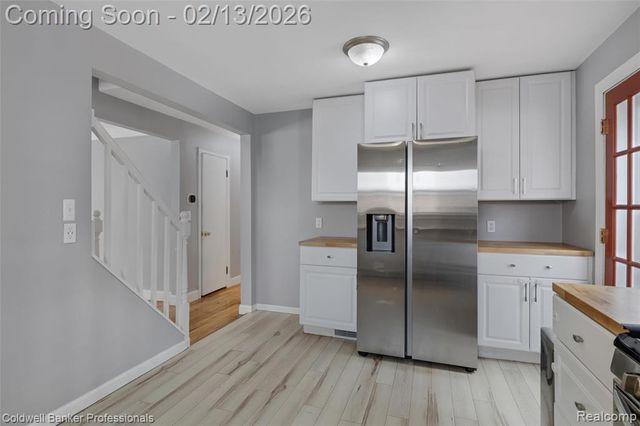 6821 N Lafayette Street, Dearborn Heights, MI 48127