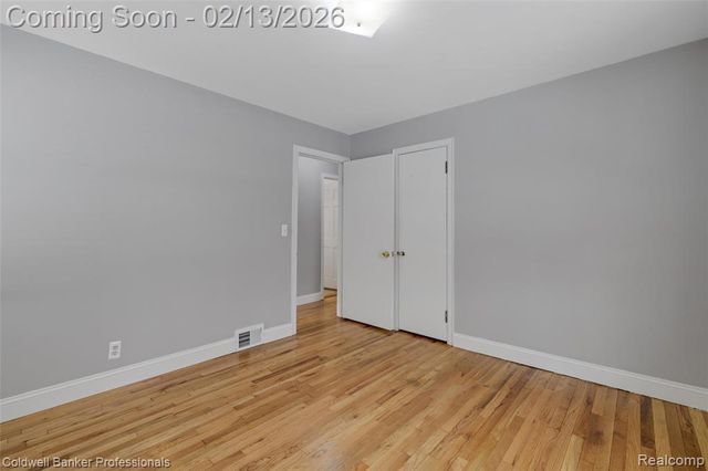 6821 N Lafayette Street, Dearborn Heights, MI 48127