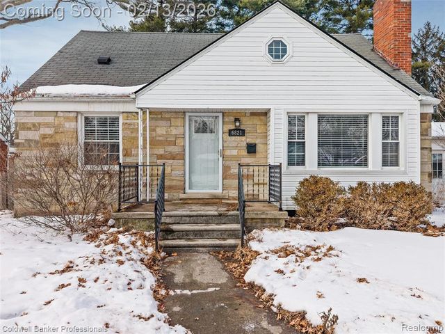 6821 N Lafayette Street, Dearborn Heights, MI 48127