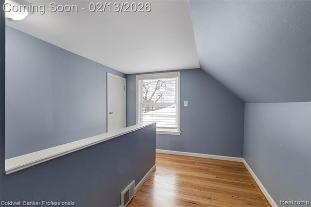 6821 N Lafayette Street, Dearborn Heights, MI 48127