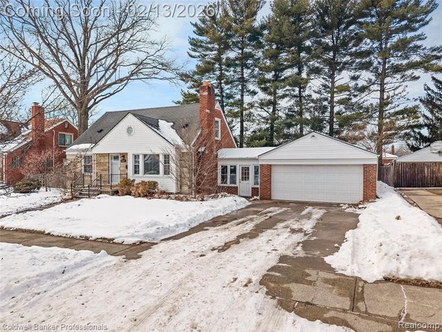 6821 N Lafayette Street, Dearborn Heights, MI 48127