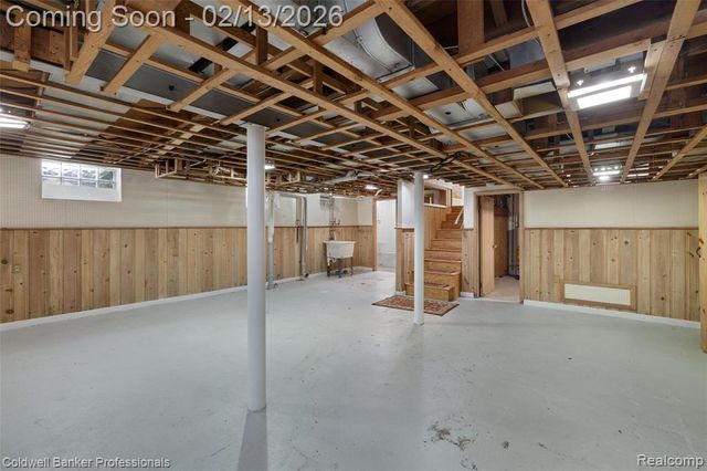 6821 N Lafayette Street, Dearborn Heights, MI 48127