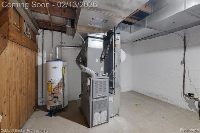 6821 N Lafayette Street, Dearborn Heights, MI 48127