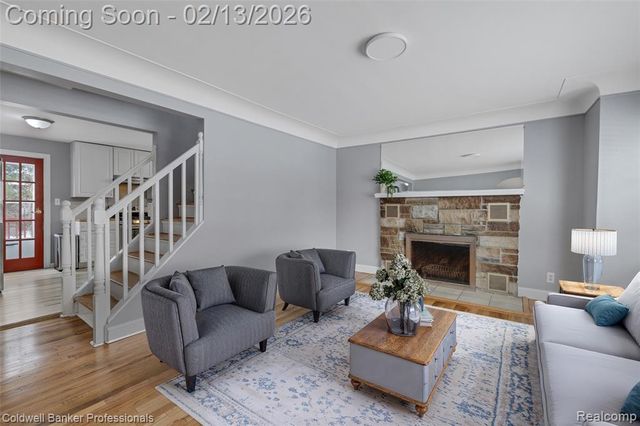 6821 N Lafayette Street, Dearborn Heights, MI 48127