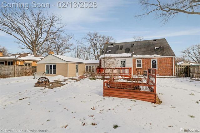 6821 N Lafayette Street, Dearborn Heights, MI 48127