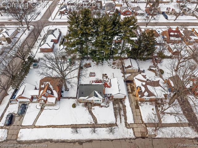 6821 N Lafayette Street, Dearborn Heights, MI 48127