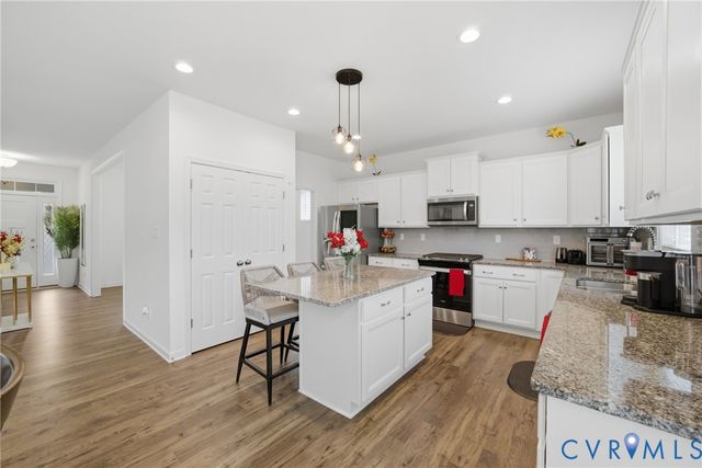 15818 Fishers Green Dr, Chesterfield, VA 23832