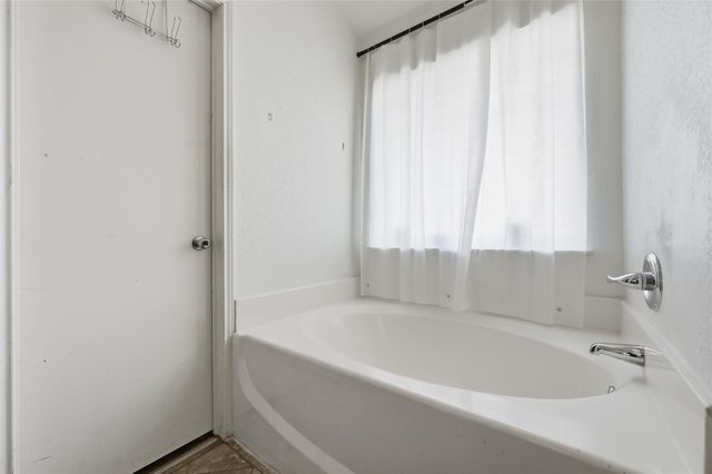 1308 Meadow Glen, Lancaster, TX 75146