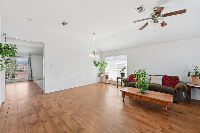 1308 Meadow Glen, Lancaster, TX 75146