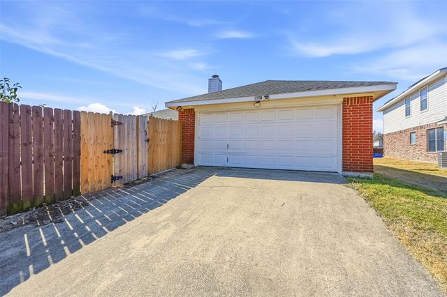 1308 Meadow Glen, Lancaster, TX 75146