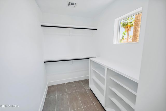 6830 N 10TH Place, Phoenix, AZ 85014
