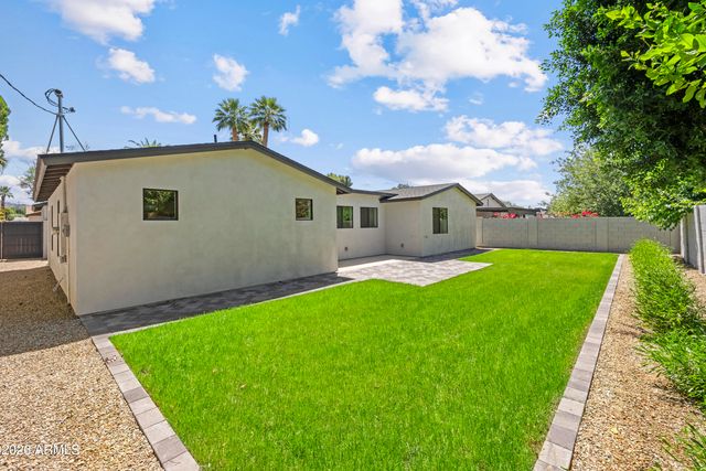 6830 N 10TH Place, Phoenix, AZ 85014