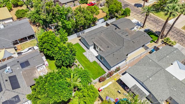 6830 N 10TH Place, Phoenix, AZ 85014