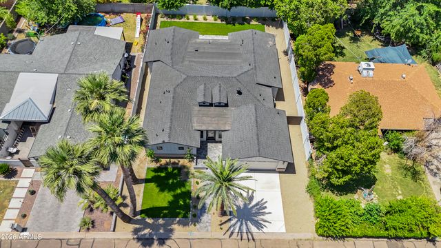 6830 N 10TH Place, Phoenix, AZ 85014