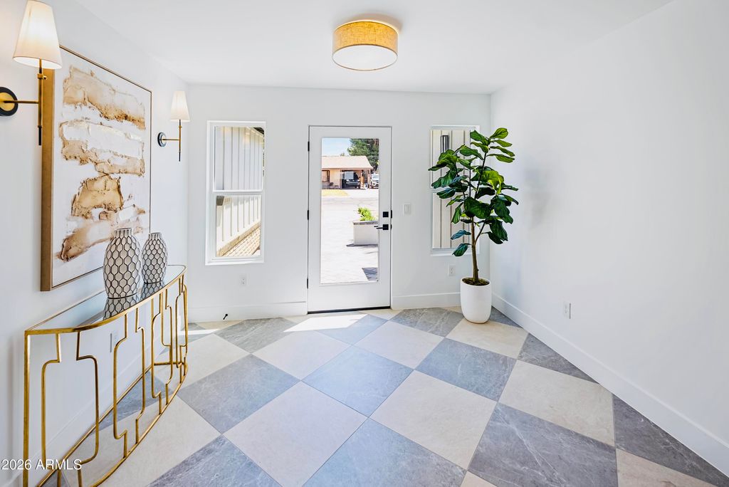 6830 N 10TH Place, Phoenix, AZ 85014 — photo 4