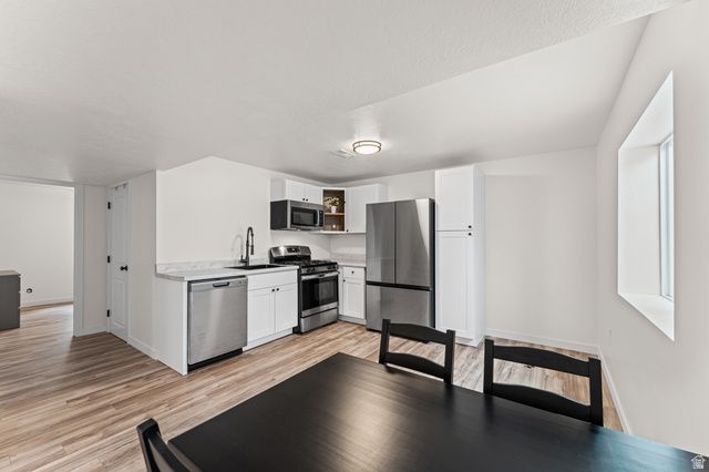 6632 S GLADE CREEK DR, West Jordan, UT 84081