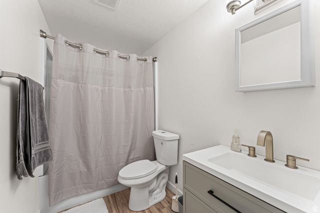 6632 S GLADE CREEK DR, West Jordan, UT 84081