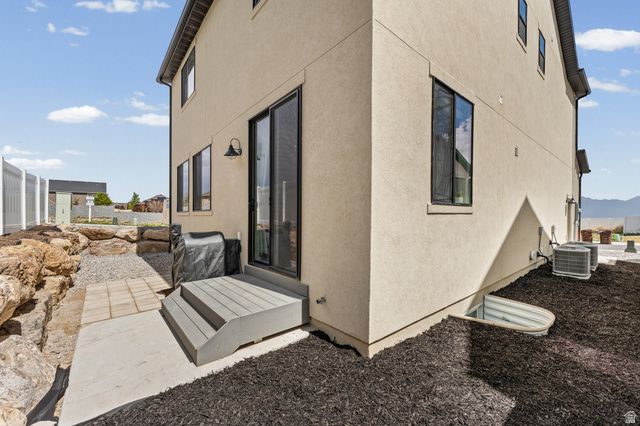 6632 S GLADE CREEK DR, West Jordan, UT 84081