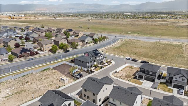 6632 S GLADE CREEK DR, West Jordan, UT 84081