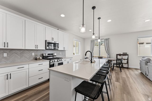 6632 S GLADE CREEK DR, West Jordan, UT 84081