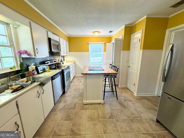 107 Bel Air Drive, Statesboro, GA 30459