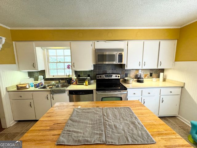 107 Bel Air Drive, Statesboro, GA 30459