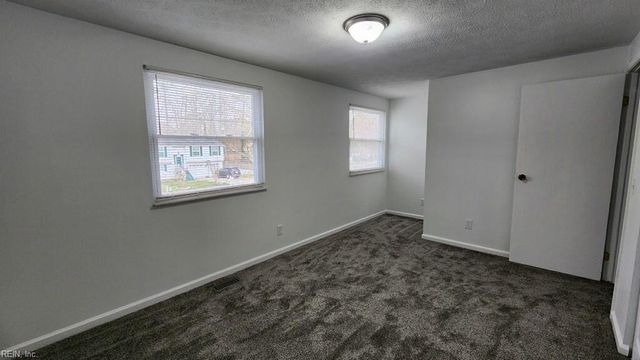 259 Windsor Castle DR, Newport News, VA 23608