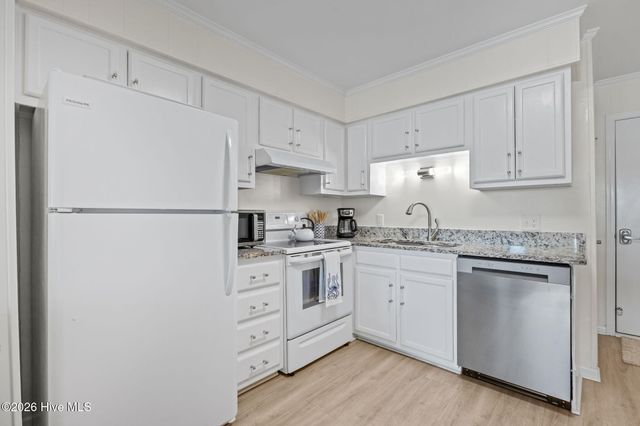 2008 E Ft Macon Road I-8, Atlantic Beach, NC 28512