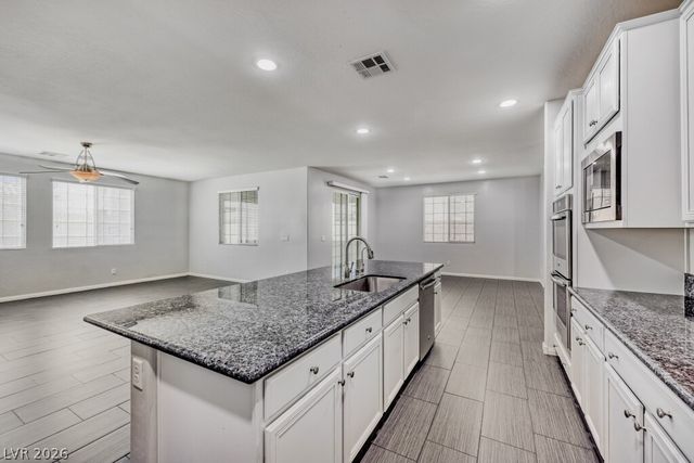 8097 Bosco Bay Avenue, Las Vegas, NV 89113