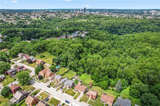 719 Baldwin Drive, Baldwin Boro, PA 15227