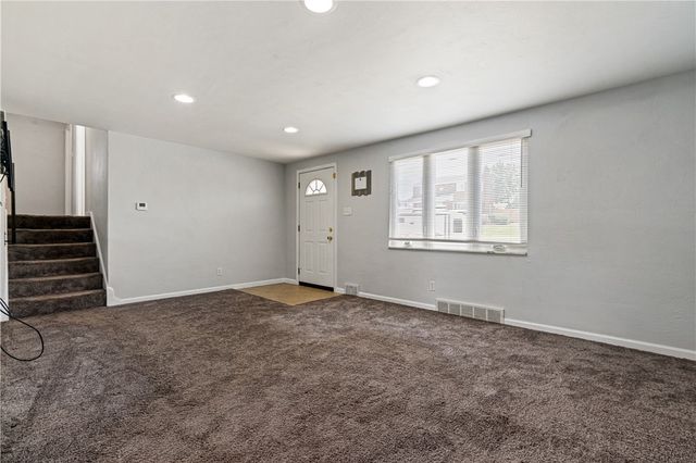 719 Baldwin Drive, Baldwin Boro, PA 15227