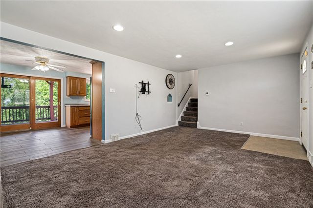 719 Baldwin Drive, Baldwin Boro, PA 15227