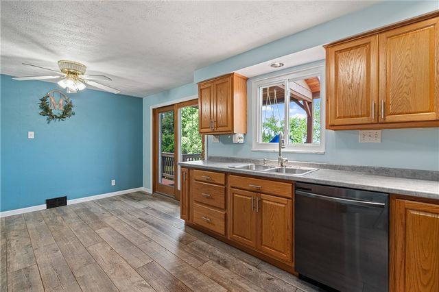 719 Baldwin Drive, Baldwin Boro, PA 15227