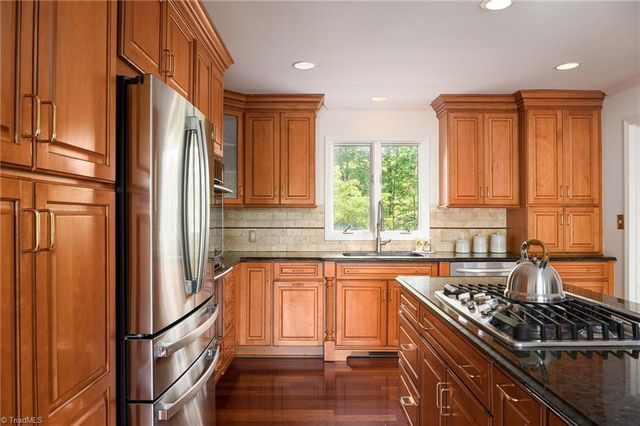 466 Windsor Park Road, Kernersville, NC 27284