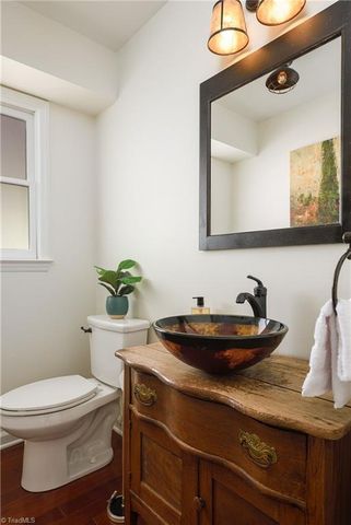 466 Windsor Park Road, Kernersville, NC 27284