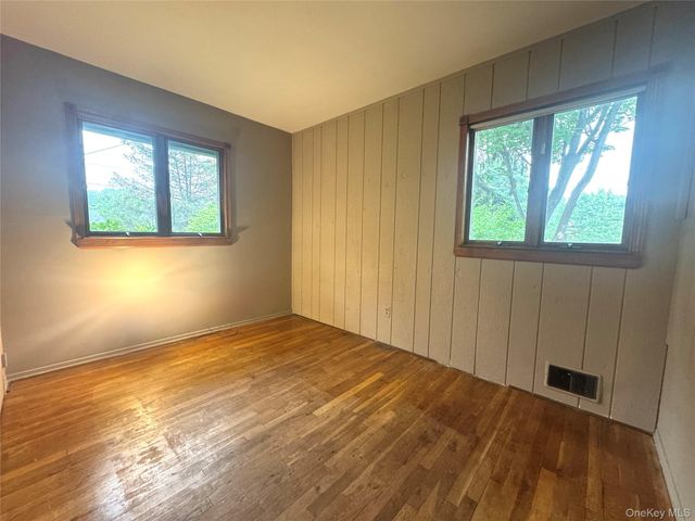 28 Euclid Avenue, Dix Hills, NY 11746