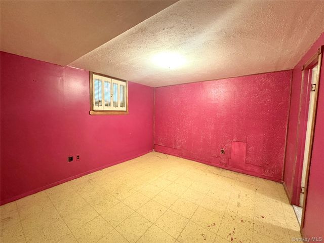 28 Euclid Avenue, Dix Hills, NY 11746