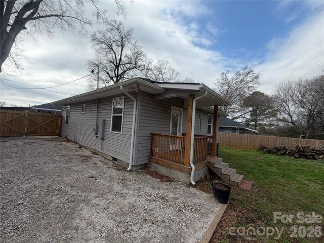 561 2nd Street 37, Chester, SC 29706