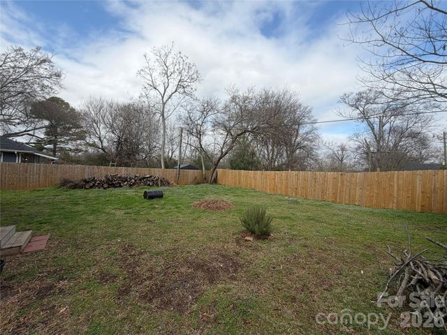 561 2nd Street 37, Chester, SC 29706