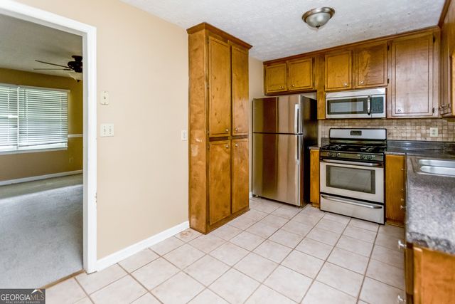 5851 Taylor Creek Drive, Canton, GA 30115