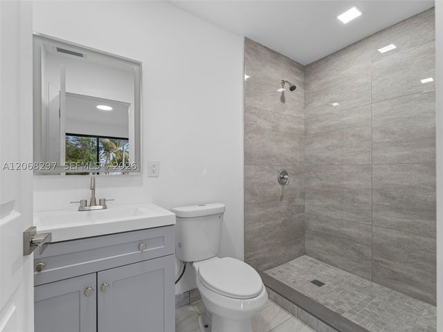 14545 Garden Dr, Miami, FL 33168