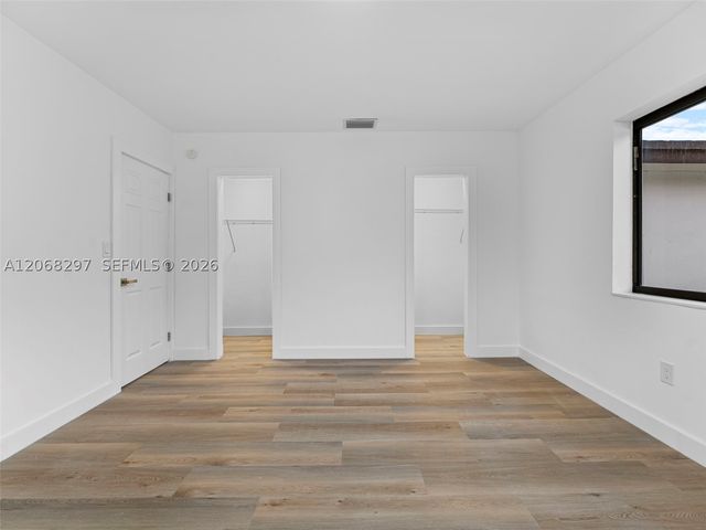 14545 Garden Dr, Miami, FL 33168