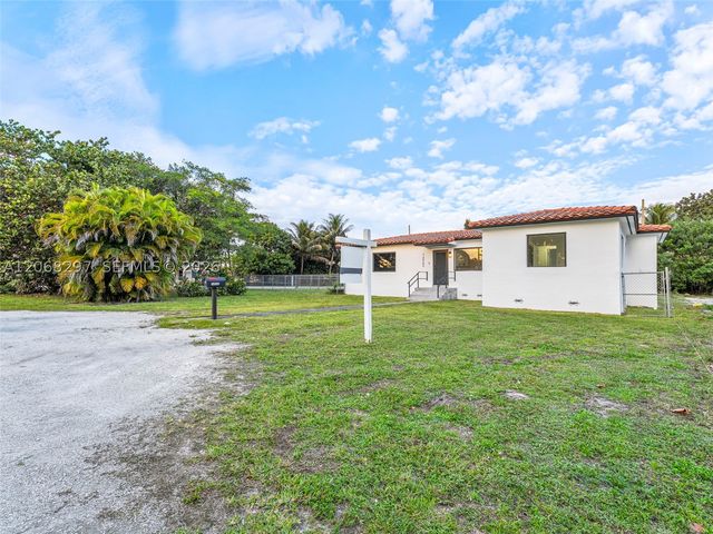 14545 Garden Dr, Miami, FL 33168
