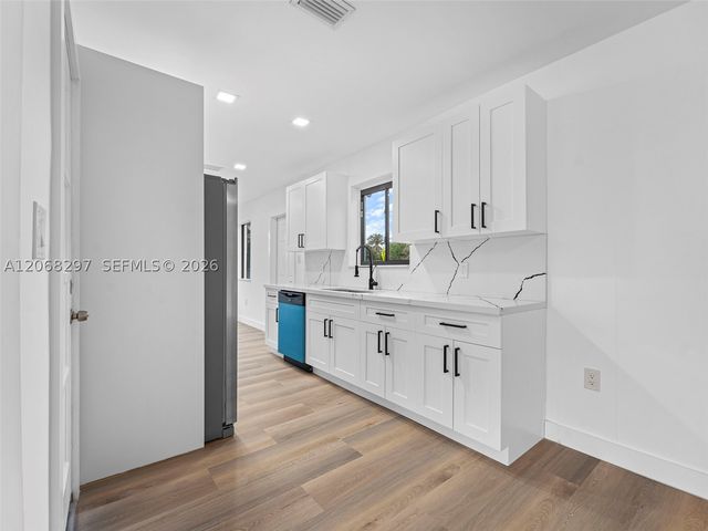 14545 Garden Dr, Miami, FL 33168