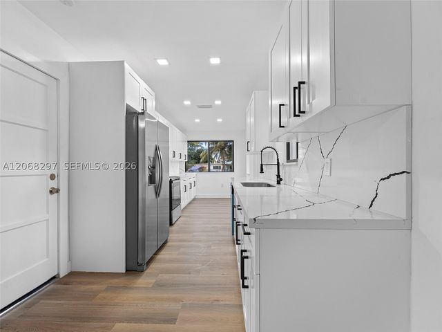 14545 Garden Dr, Miami, FL 33168