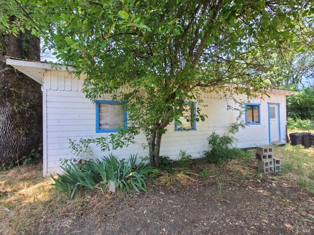 24450 Wattenburg Rd, Covelo, CA 95428