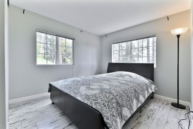 5695 Old Emigrant Trl, Mountain Ranch, CA 95246