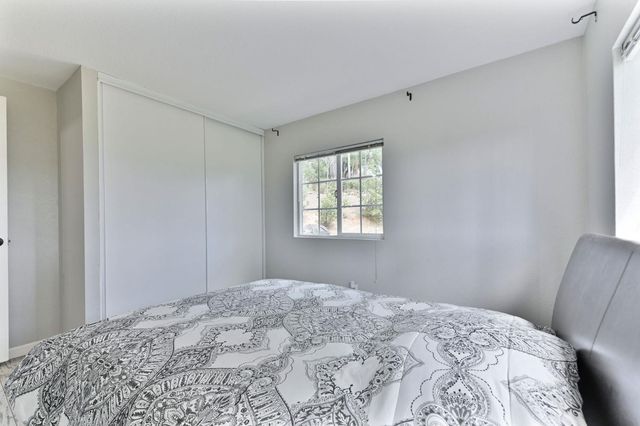 5695 Old Emigrant Trl, Mountain Ranch, CA 95246