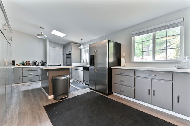 5695 Old Emigrant Trl, Mountain Ranch, CA 95246